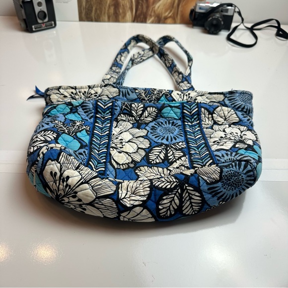 Vera Bradley Handbags - Blue Floral Vera Bradley Tote | Quilted Cotton Shoulder Bag · Y2K Coastal